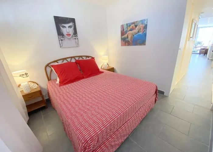 114, Port Ambonne Au Village Naturiste Agde